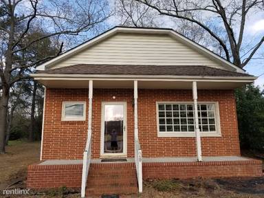 Main picture of 208 S Main St