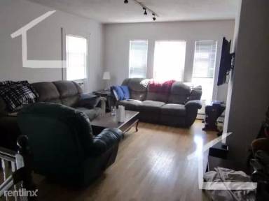 Main picture of 64 Murdock St