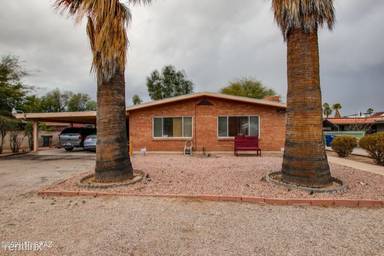 Main picture of 3015 N Cherry Ave