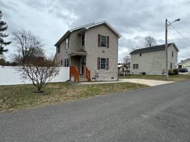 Main picture of 6 Apple St
