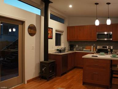 Main picture of 471 63rd St