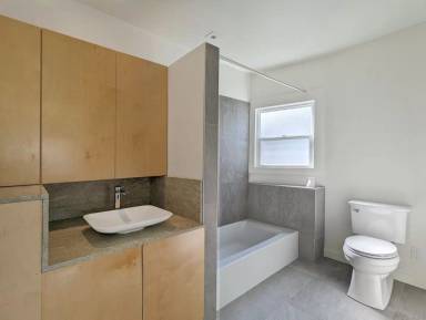 Main picture of 5730 Adeline St