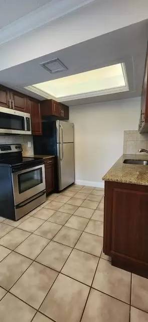 Main picture of 248 NE 12th St