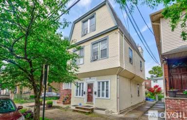 Main picture of 21 Magnolia St