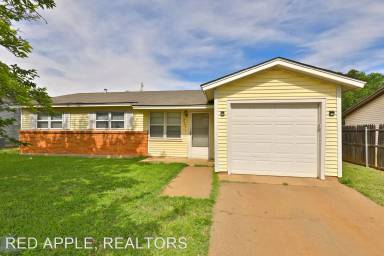 Main picture of 2666 Mimosa Dr