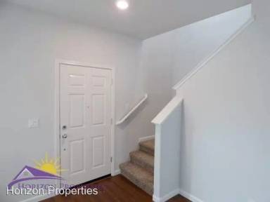 Main picture of 8108 Creeping Willow Ln