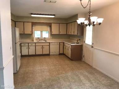 Main picture of 3520 SW 27th St