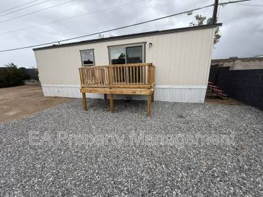 Main picture of 7608 Leanne St NE