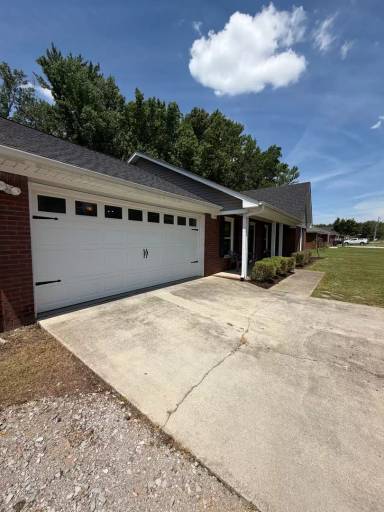 Main picture of 141 Katina Rd