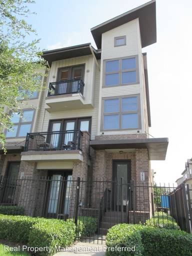 Main picture of 2810 Polk St