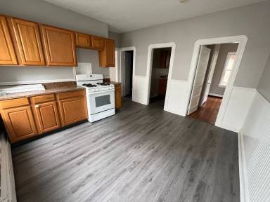 Main picture of 34 Central St