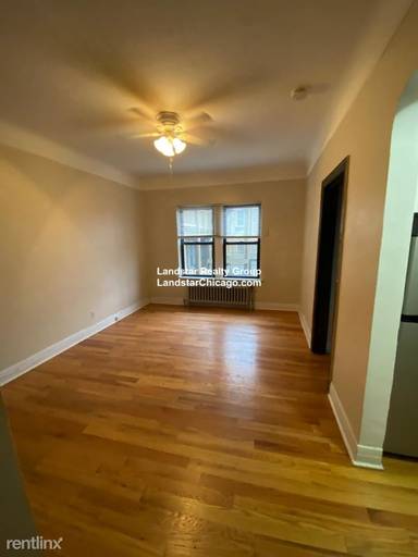 Main picture of 948 W Cuyler Ave Apartments