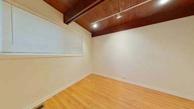 Main picture of 719 W Buckingham Pl