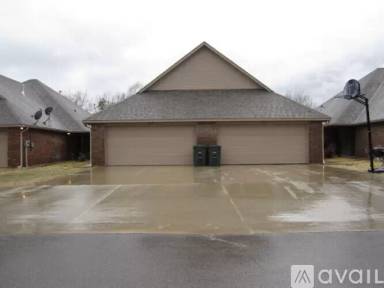 Main picture of 425 Sterling Pointe Way