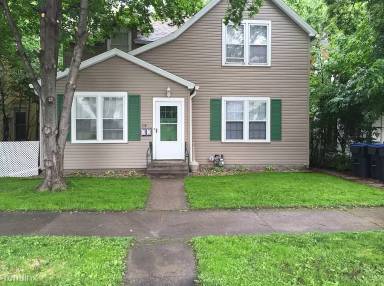 Main picture of 112 S 5th St