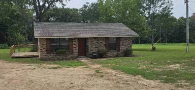 Main picture of 2 Jennings Ln