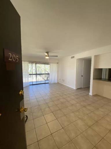 Main picture of 710 N Village Dr N