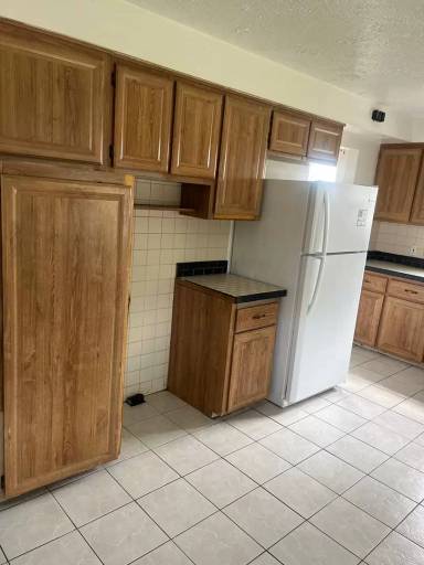 Main picture of 16246 Edgewood Ct