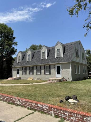Main picture of 3100 Forest Ave
