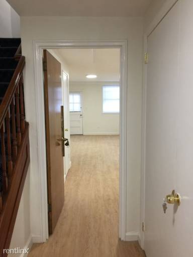 Main picture of 7627 46th Ave