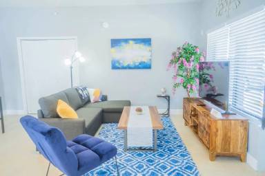 Main picture of 824 NE 4 ST, LLC - 6
