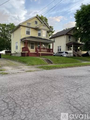 Main picture of 468 Lincoln Ave