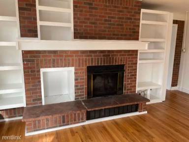 Main picture of 2060 Oneida St