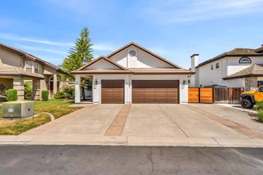 Main picture of 2317 Wayfarer Dr