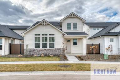 Main picture of 2211 E Hidcote St