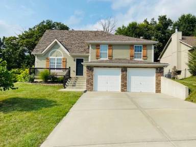 Main picture of 8300 NE 116th St
