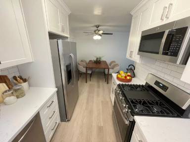 Main picture of 3121 Bagley Ave