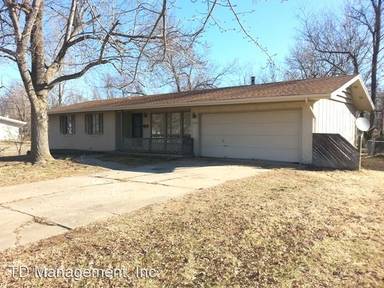 Main picture of 3212 S Dayton Ave