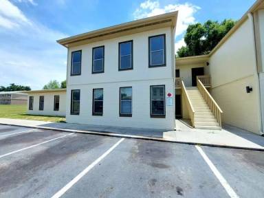 Main picture of 401 W Florida Ave