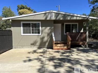 Main picture of 1440 Bassett Dr