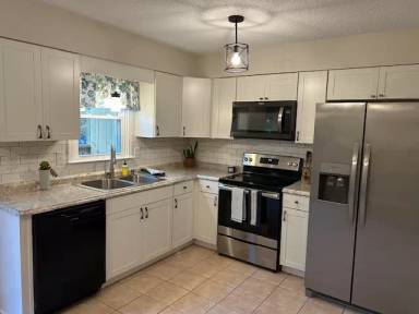 Main picture of 225 Huckleberry Rd