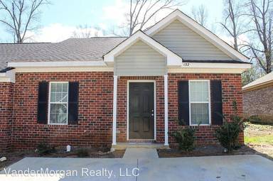 Main picture of 120 Village Run