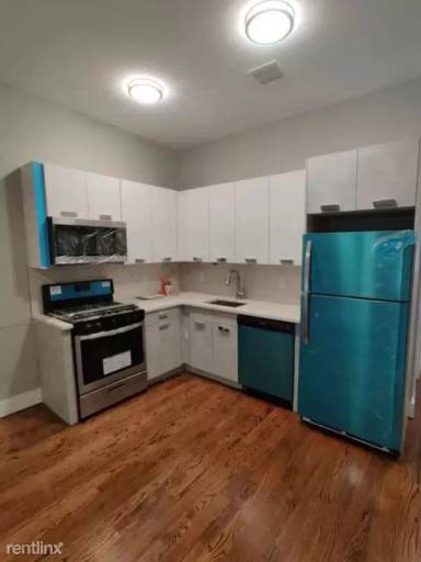 Main picture of 18 Jewett Ave