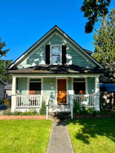 Main picture of 1709 N Oakes St