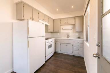 Main picture of 4475 Montalvo St