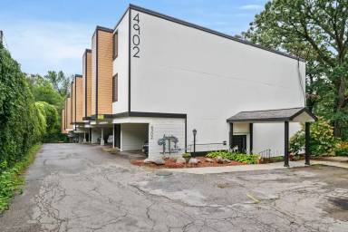Main picture of 4902 University Ave