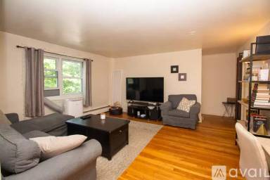 Main picture of 99 Chestnut St