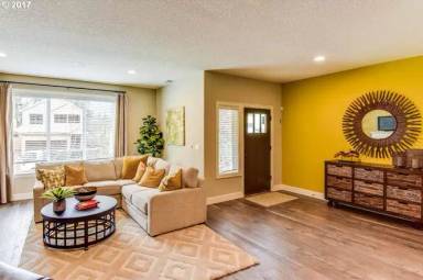 Main picture of 3765 SE McKenzie Ave
