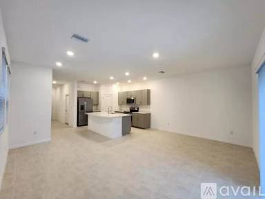 Main picture of 2376 Paravane Way