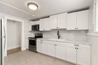 Main picture of 316 E 20th St