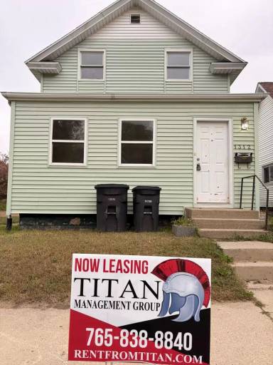 Main picture of 663 Hopkins St