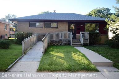 Main picture of 7836 W Palmetto Ave