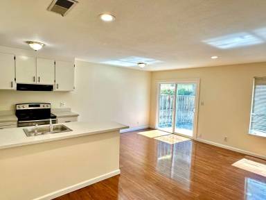 Main picture of 43308 Grimmer Blvd