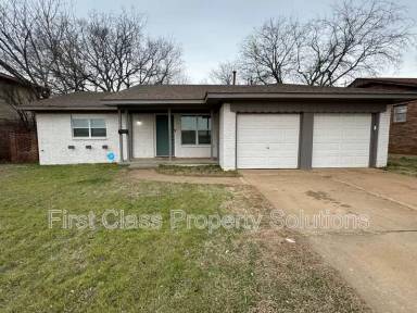 Main picture of 709 NE Katherine Pl