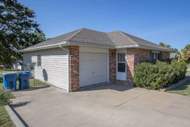 Main picture of 1744 Tanner Bridge Rd