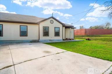 Main picture of 195 Rosedale Ave